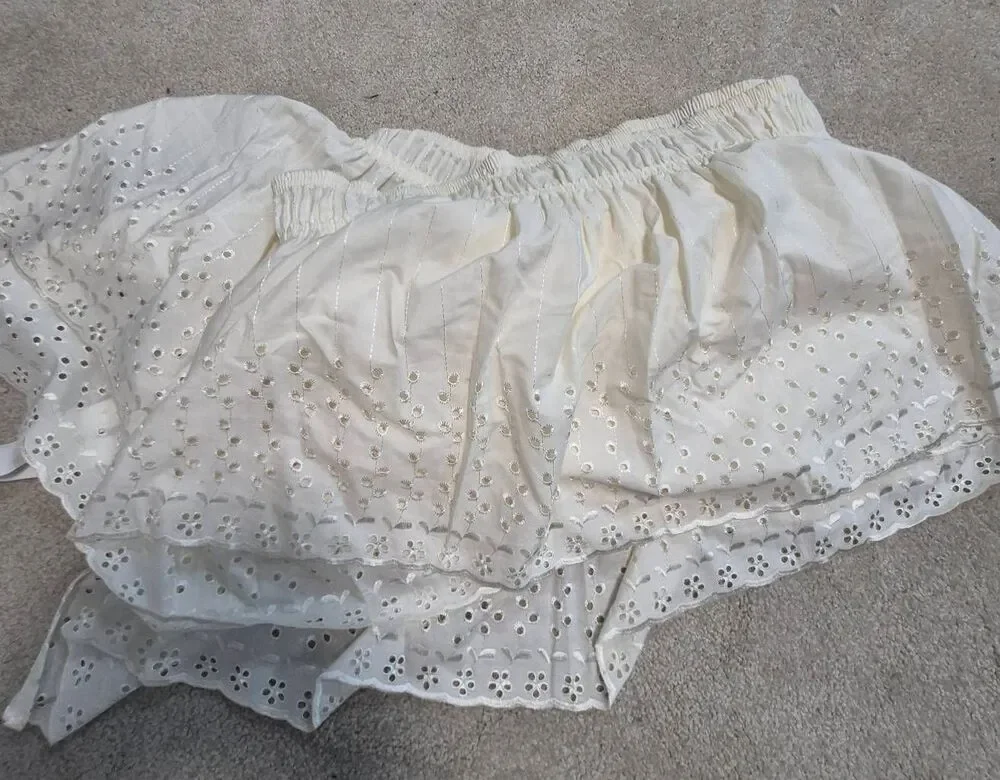 Eyelet bedskirt California King